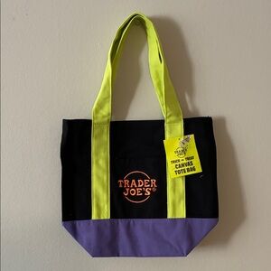 Trader Joe’s Canvas Bag Trick or Treat Halloween Black Purple New With Tag